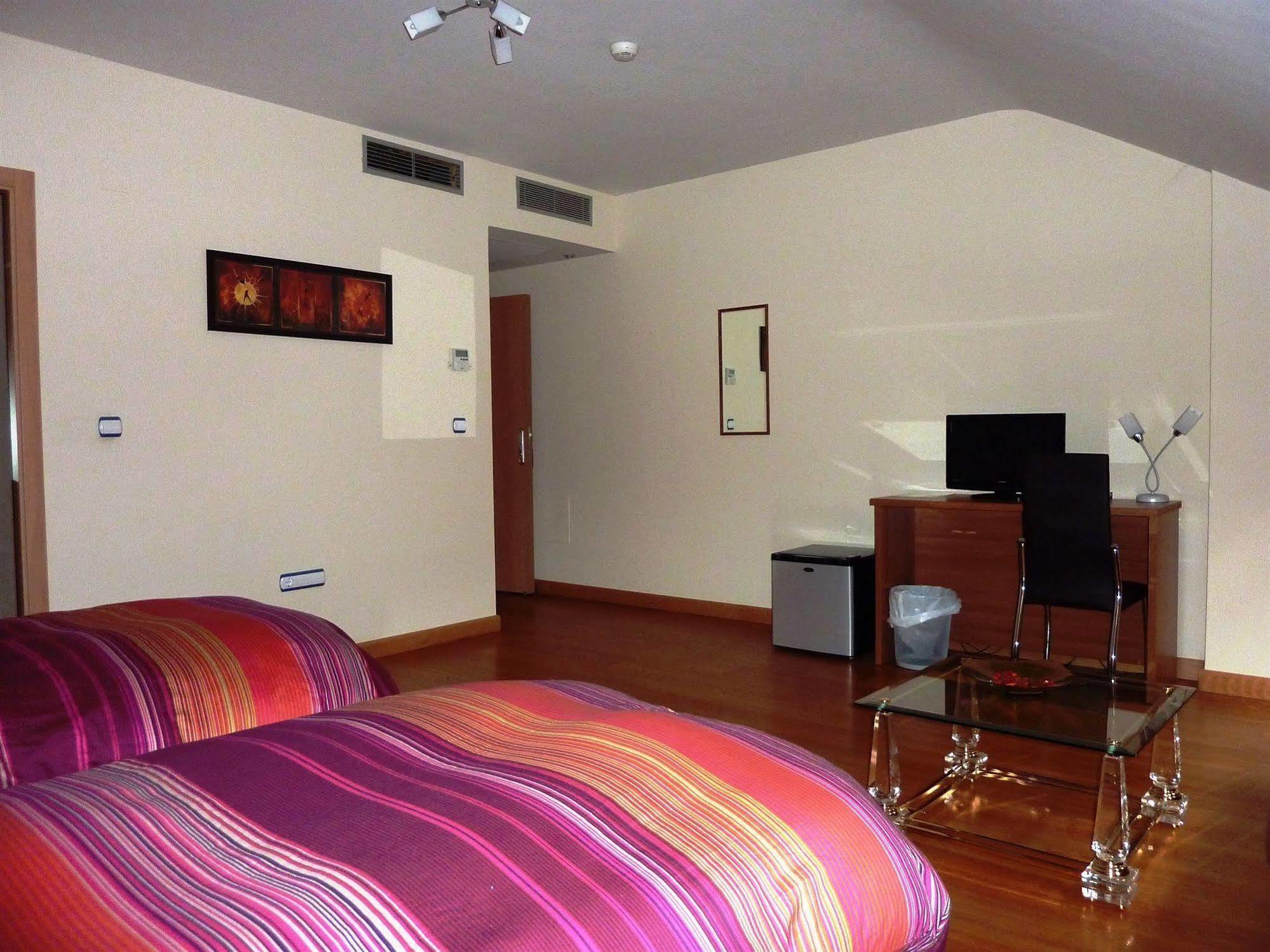 Hostal La Morada La Cistérniga Екстериор снимка
