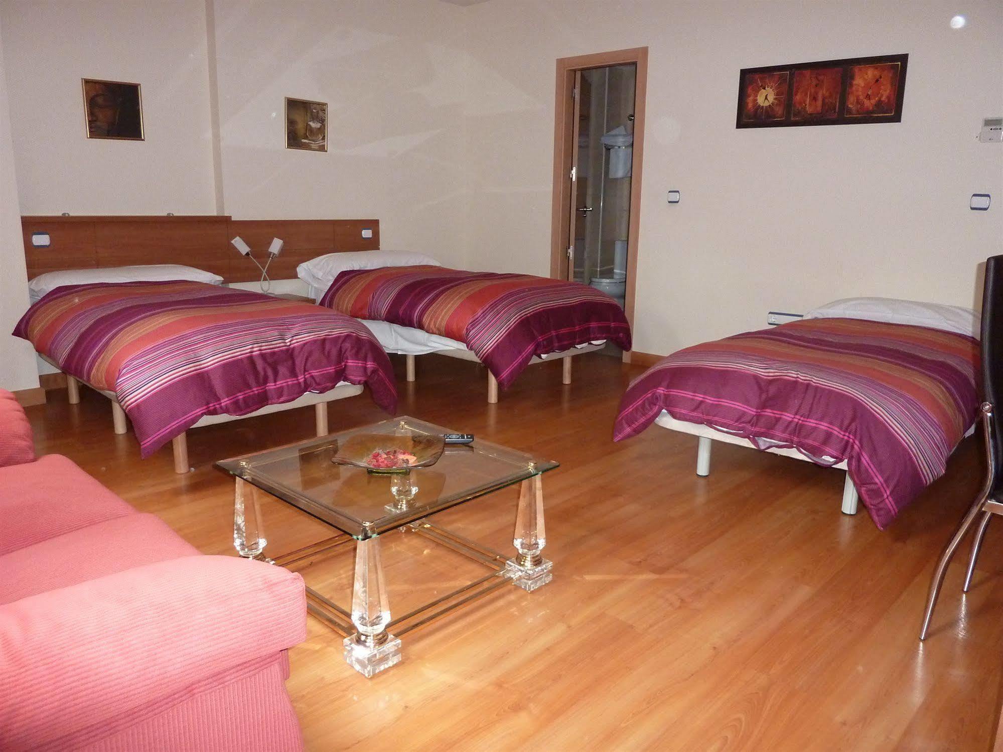 Hostal La Morada La Cistérniga Екстериор снимка
