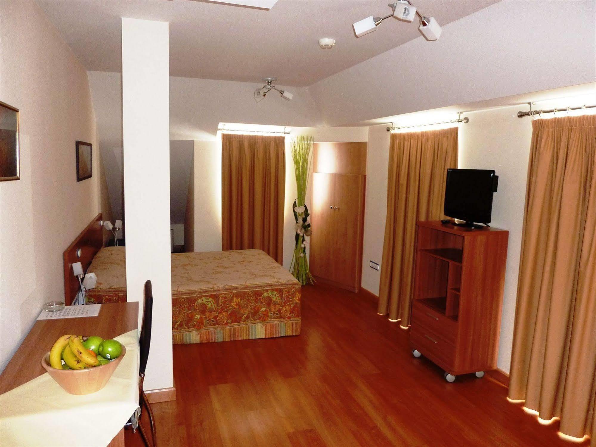 Hostal La Morada La Cistérniga Екстериор снимка