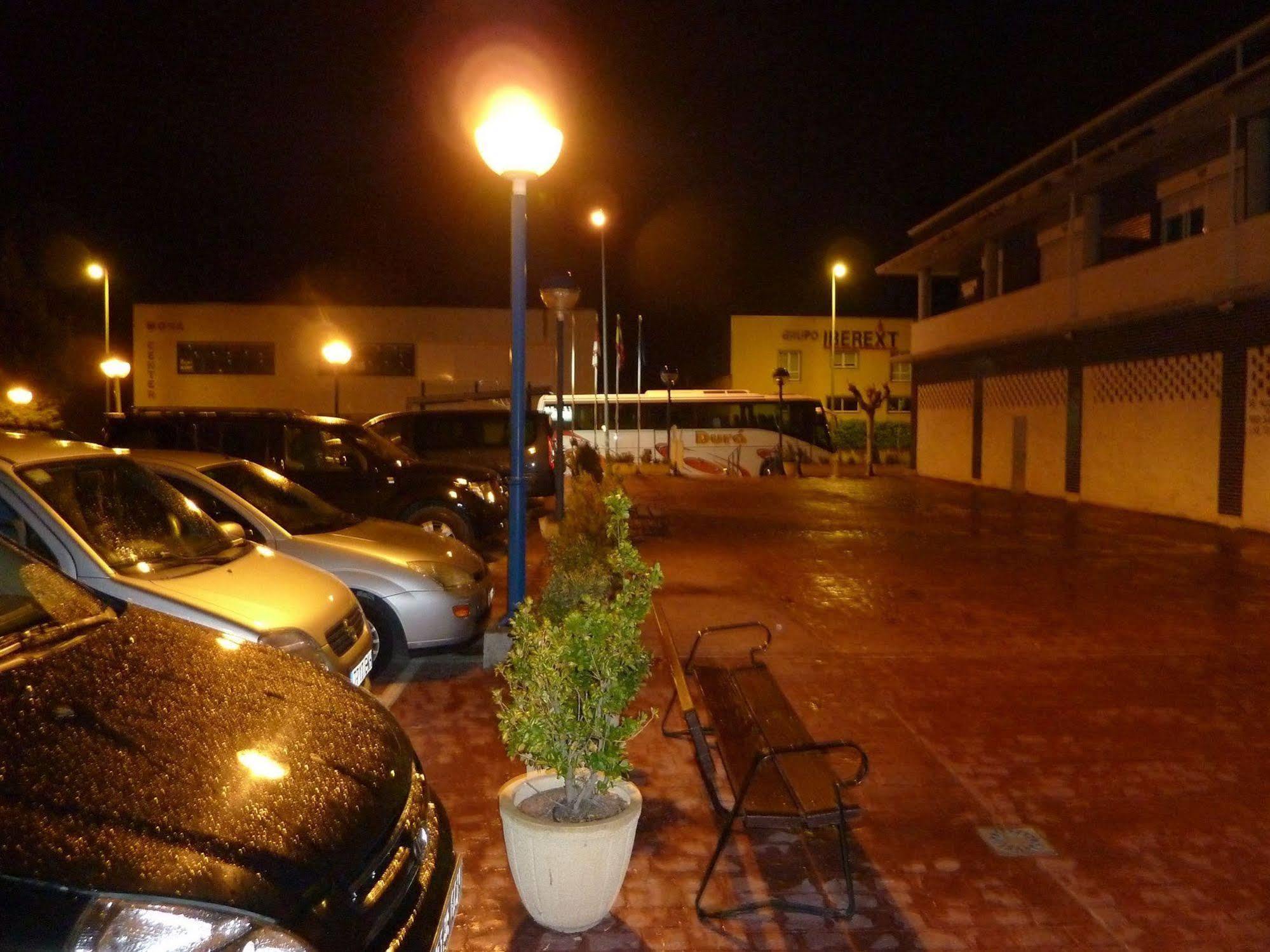 Hostal La Morada La Cistérniga Екстериор снимка